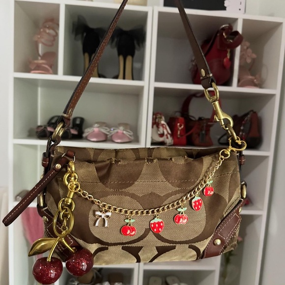 Coach Handbags - 💌SOLD💌